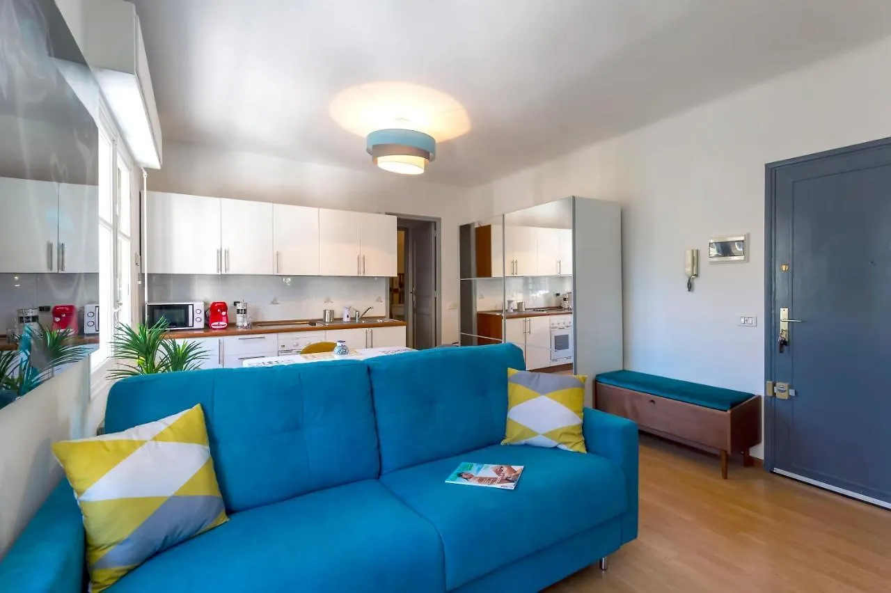 Charmant Appartement À 2 Pas De La Plage Nice 0*,  France